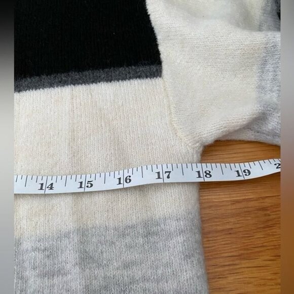 H&M L.O.G.G. Striped Sweater, Size XS, Neutral Gray Black and White Stripes - Picture 6 of 9